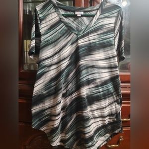 Lularoe Iris top